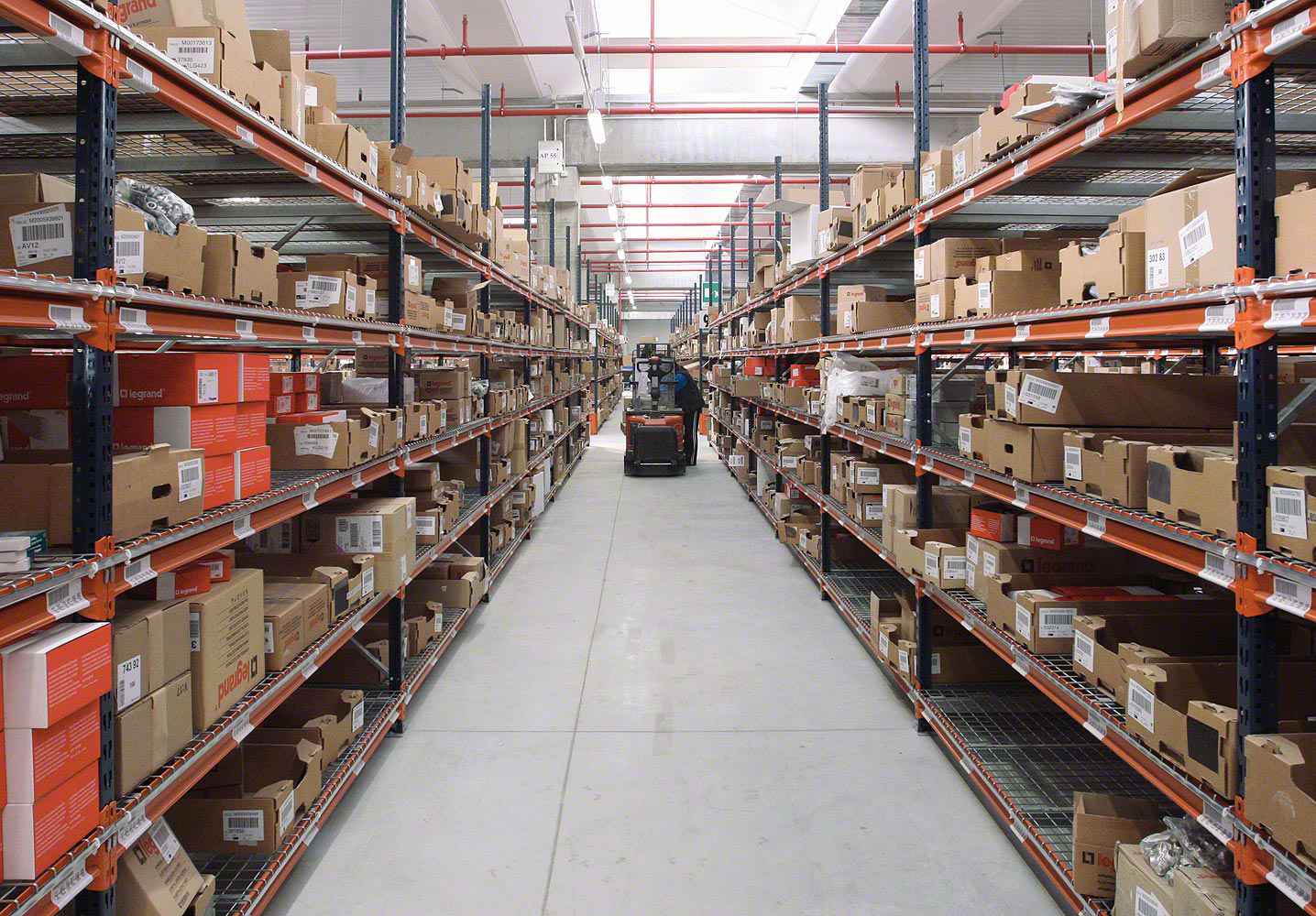 呼和浩特汪彦会展策划服务有限公司智慧安全用电-仓库库房方案